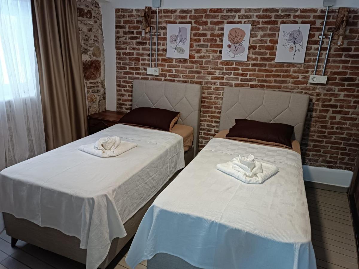 Otelia Pansiyon Ayvalik Bagian luar foto