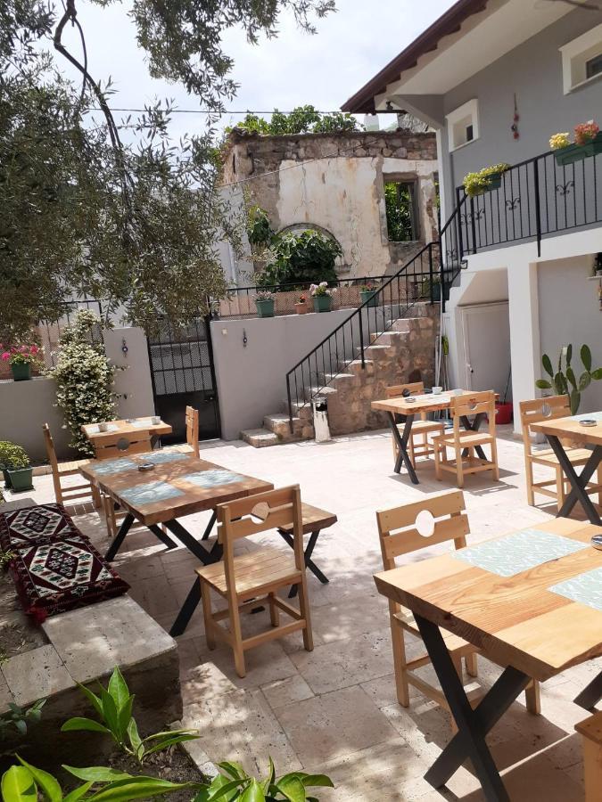 Otelia Pansiyon Ayvalik Bagian luar foto