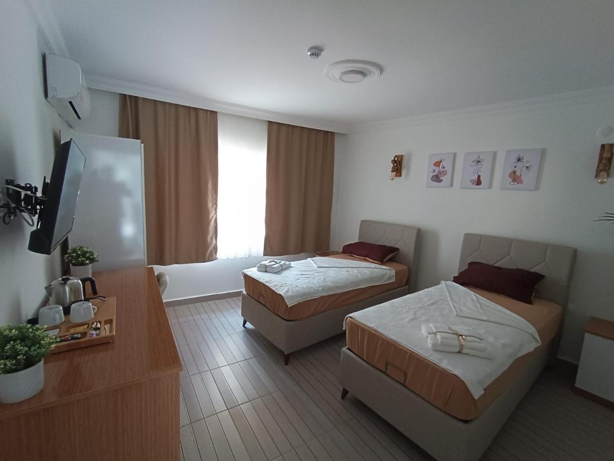 Otelia Pansiyon Ayvalik Bagian luar foto