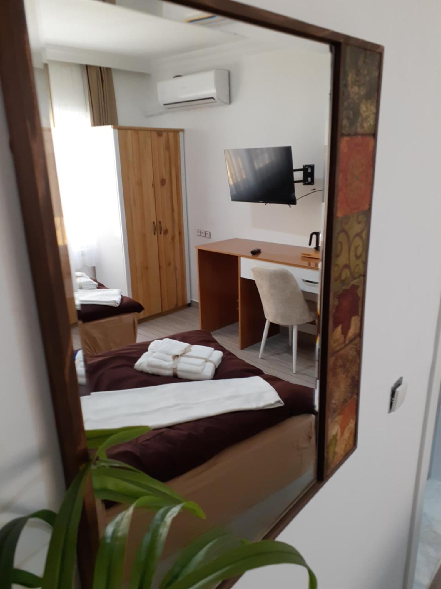 Otelia Pansiyon Ayvalik Bagian luar foto