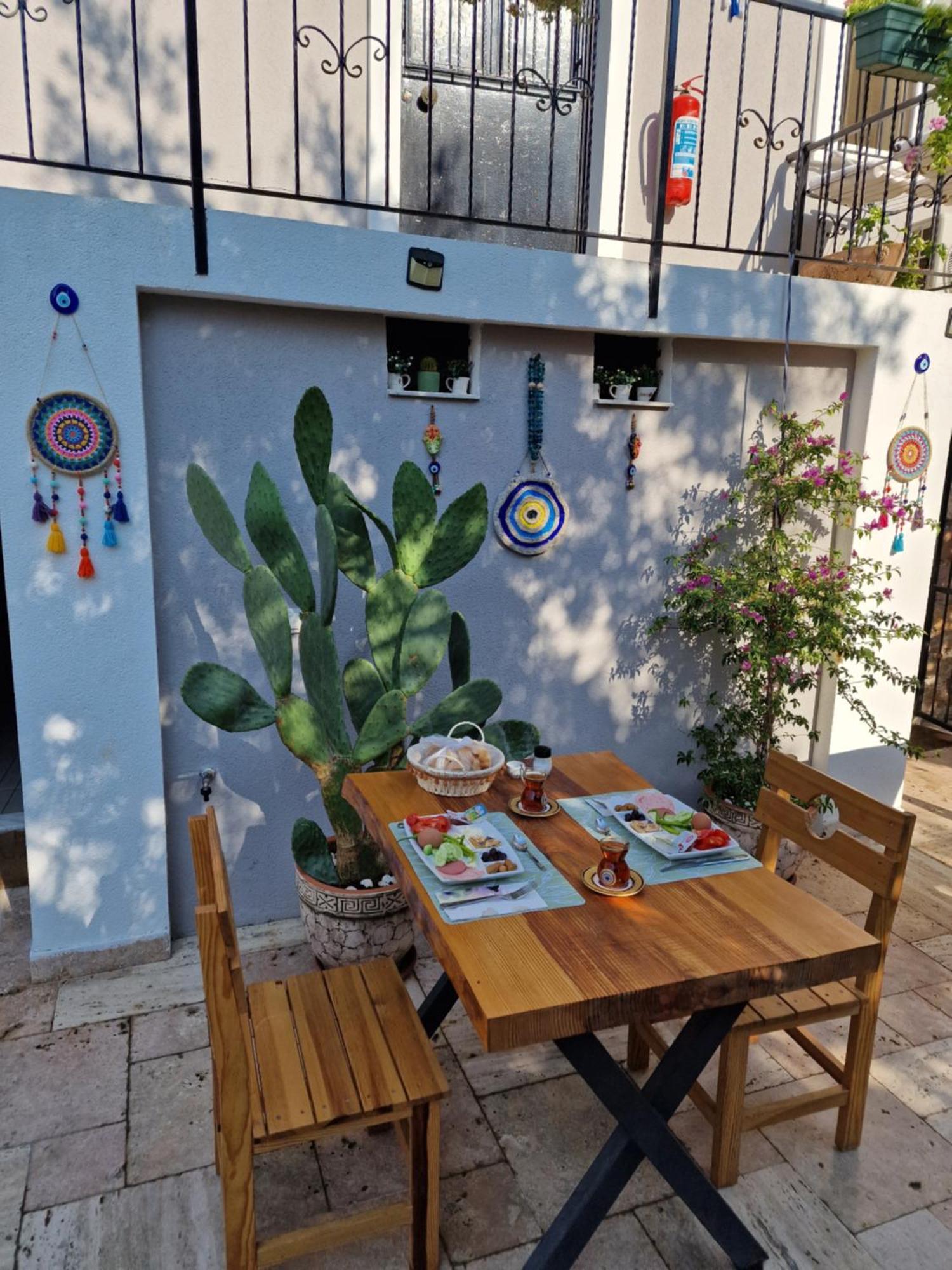 Otelia Pansiyon Ayvalik Bagian luar foto
