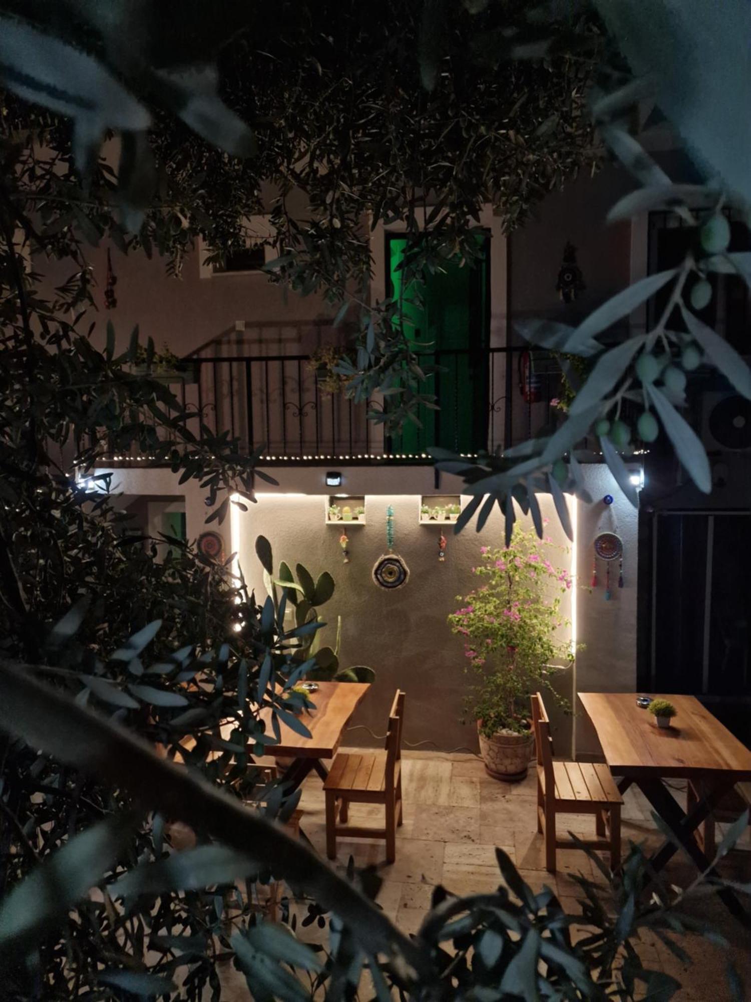 Otelia Pansiyon Ayvalik Bagian luar foto